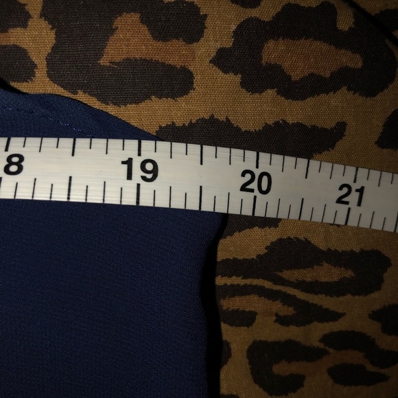 bongo XL Blue sheer short sleevefront pocket w/ studs - Picture 6 of 8